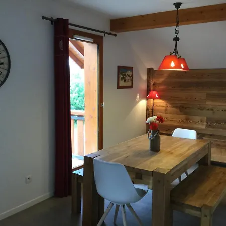Apartment Duplex 4 Pieces, Balcon, 8 Pers, 4*, Animaux Ok, Proche Telecabine - - Fr-1-263-207